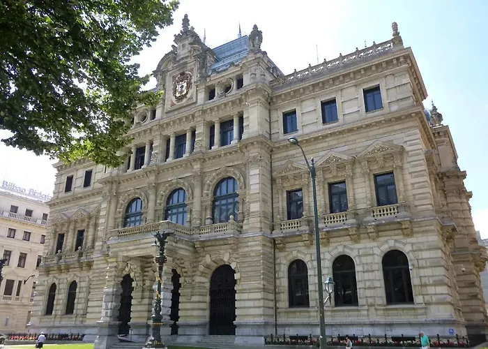 Habitacion Con Bano Privado En El Centro De Bilbao