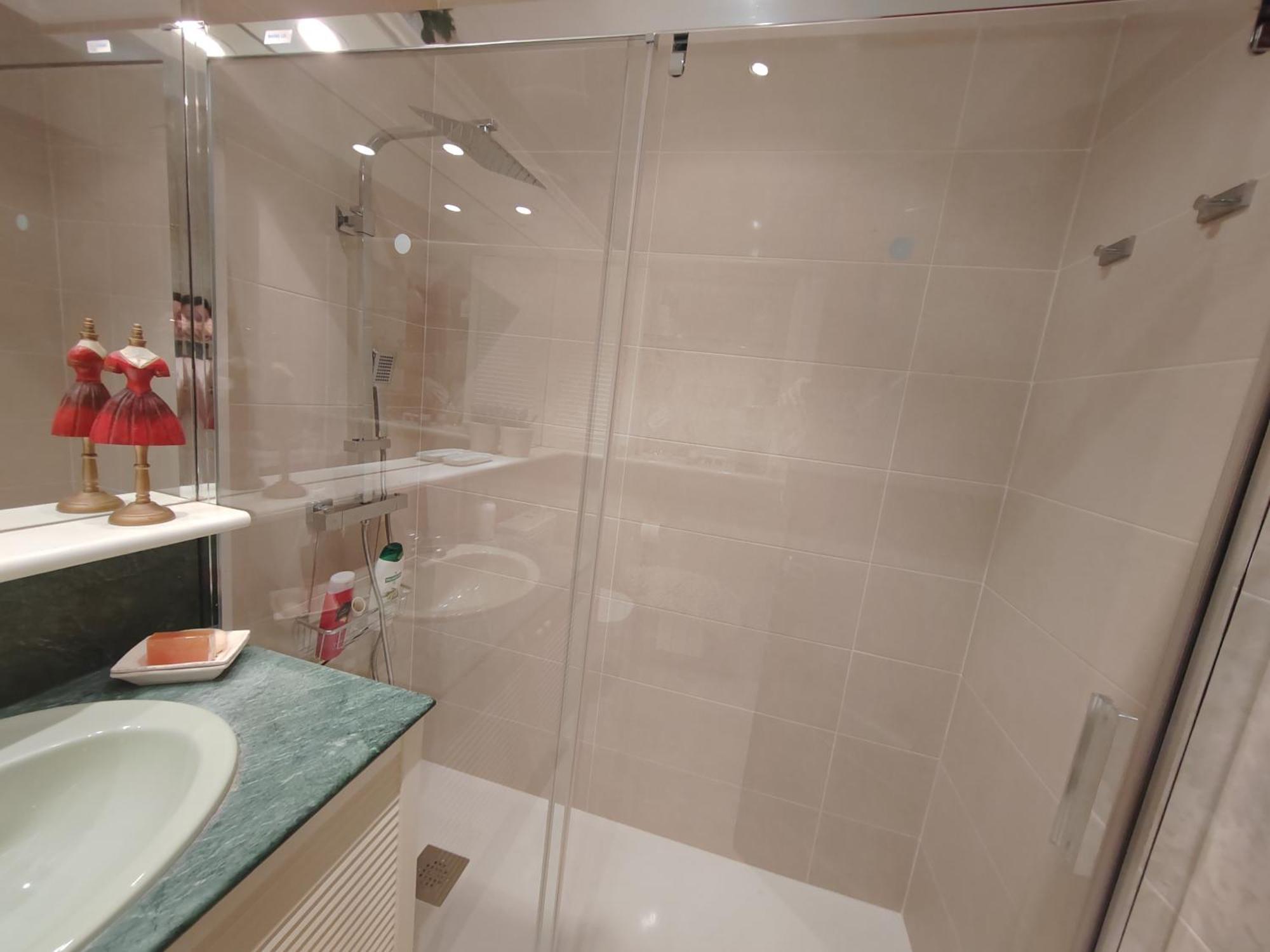 Habitación Con Baño Privado En El Centro De